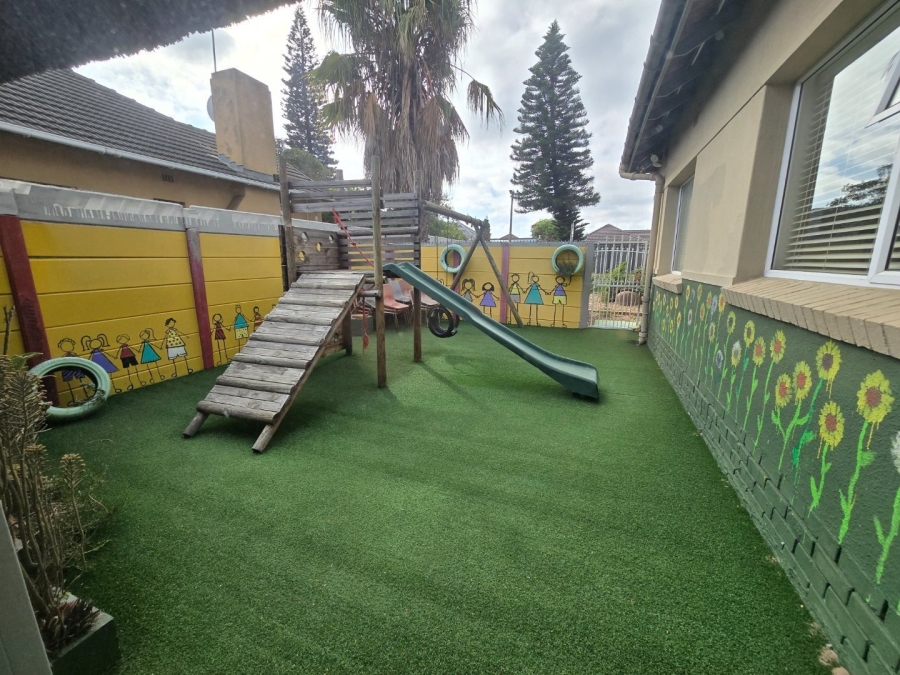 4 Bedroom Property for Sale in Thornton Western Cape